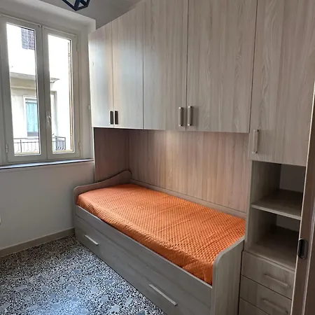 Apartment House Paky